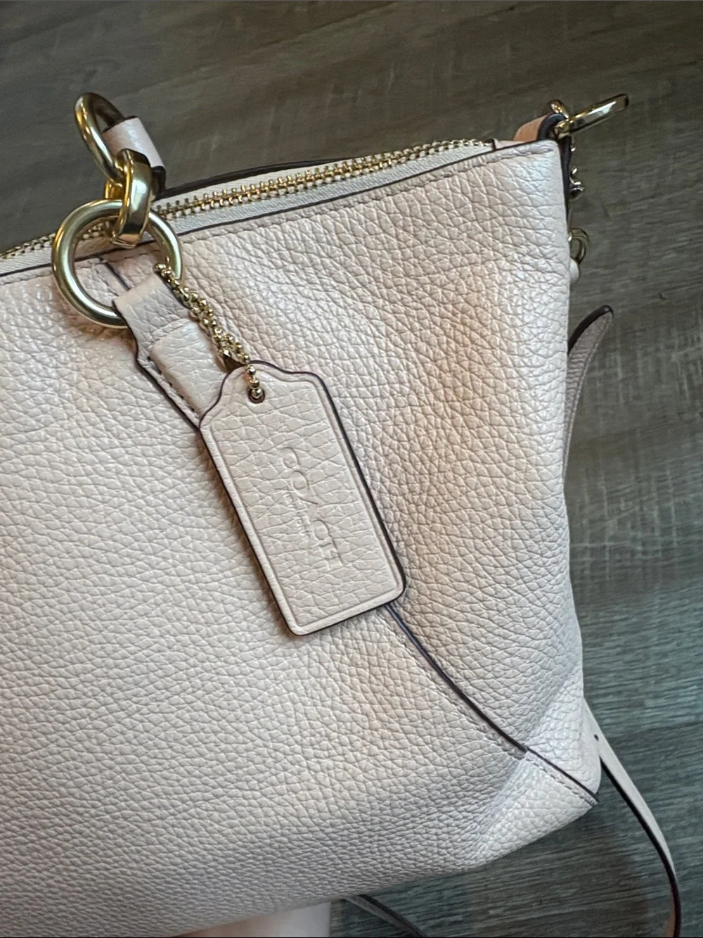 Coach Kelsey Pebbled Leather Light Pink Crossbody Bag F28968